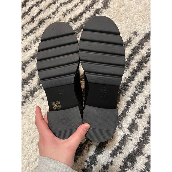 Stuart Weitzman Chain Lift Bootie - Picture 7 of 8